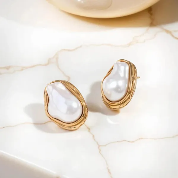 Golden_Stainless_Steel_And_Hypoallergenic_Coating_Earrings_For_Women
